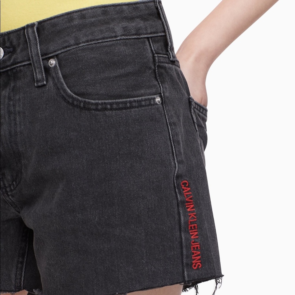 Calvin Klein short bd new